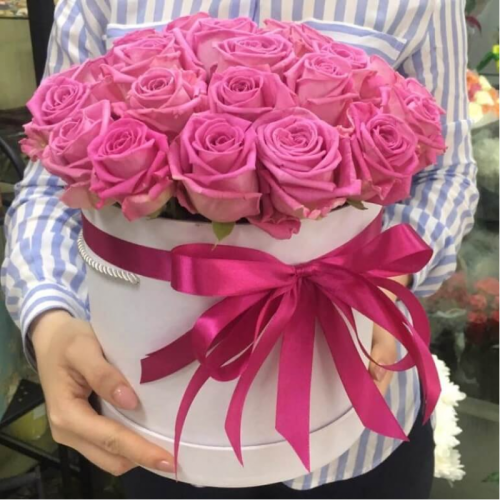 Купить на заказ 25 розовых роз в коробке с доставкой в Шемонаихе