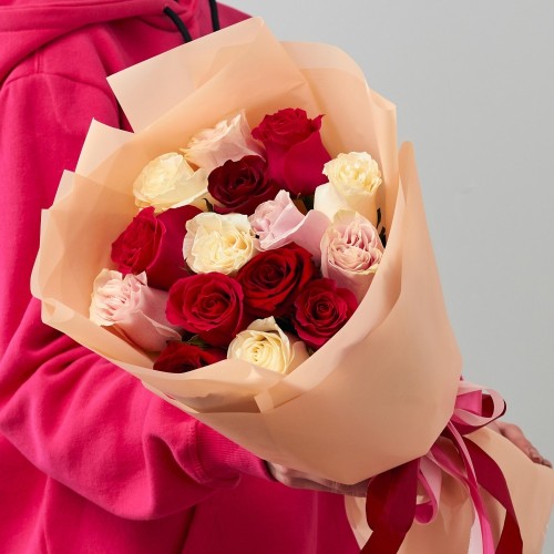 Купить на заказ Микс из 15 роз с доставкой в Шемонаихе