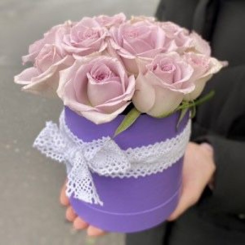 Купить на заказ 9 фиолетовых роз в коробке с доставкой в Шемонаихе