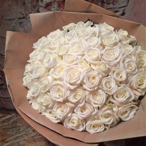 Купить на заказ Букет из 101 белой розы с доставкой в Шемонаихе